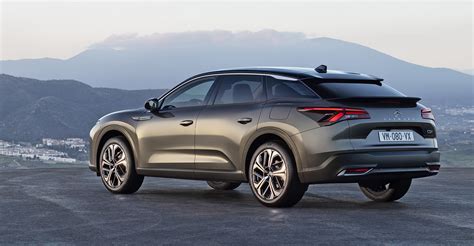 Citroën C5 X automobilio žurnalo pavyzdys