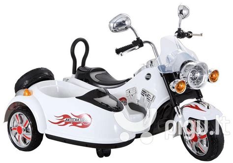 Motociklas su priekiniu stiklu, apsaugantis vairuotoją nuo vėjo ir vabzdžių