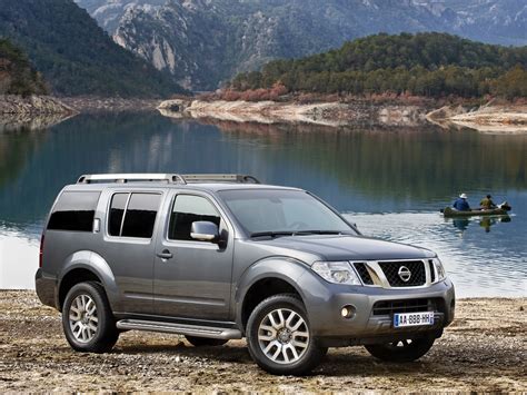 Nissan Pathfinder R51 modelis