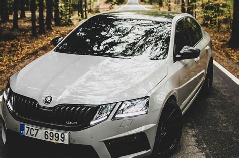 Nuotrauka su Škoda Octavia modifikacijomis