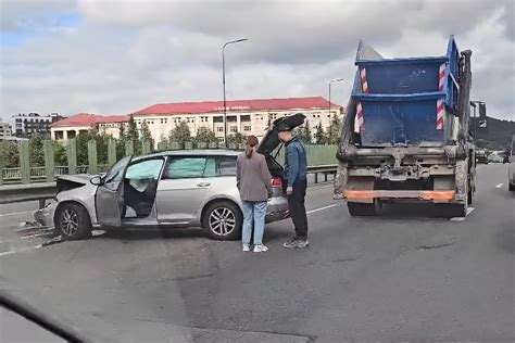 avarija kelyje ant tilto