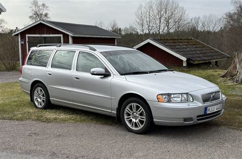 Volvo automobilių modeliai su parktronikais