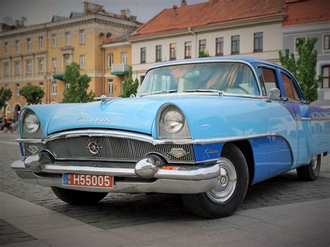 Klasikinio automobilio nuotrauka