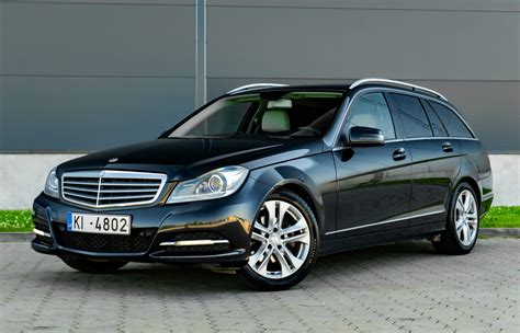 Mercedes-Benz C220 CDI automobilio salonas