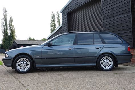 Diagrama, iliustruojanti BMW 528i Touring degalų sąnaudas ir eksploatavimo išlaidas