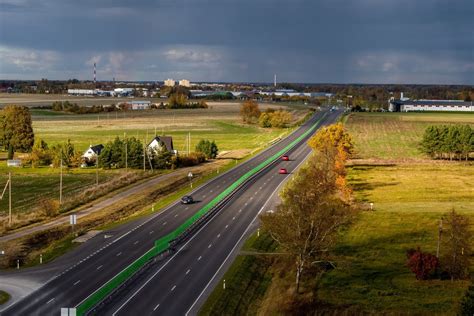 Statistika apie vidutinę automobilio ridą per metus skirtingose šalyse
