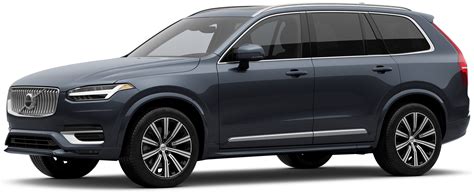 Volvo XC90 automobilis plovykloje