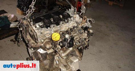 Nissan X-Trail variklio skyrius