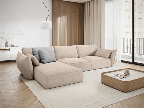 interjeras su kampine sofa
