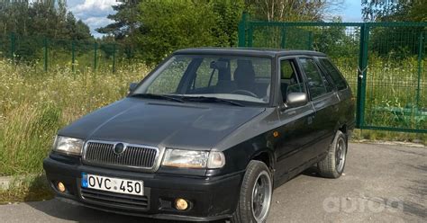 Škoda Felicia automobilis iš priekio