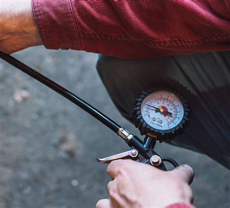 Infografika apie padangų slėgio svarbą