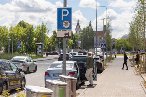 Schema: Įvairūs automobilių stovėjimo būdai