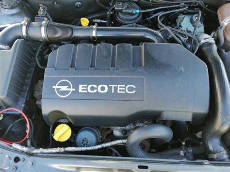 Nuotrauka Opel Astra H radiatoriaus išėmimo