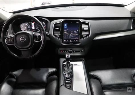 Volvo XC90 informacijos ir pramogų sistema