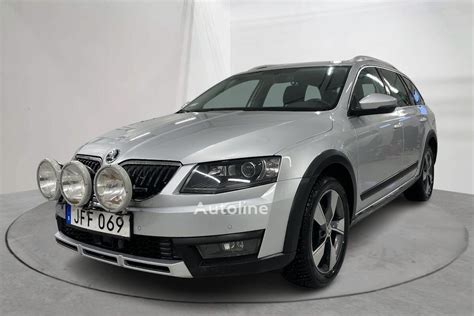 Skoda Octavia automobilio prietaisų panelė