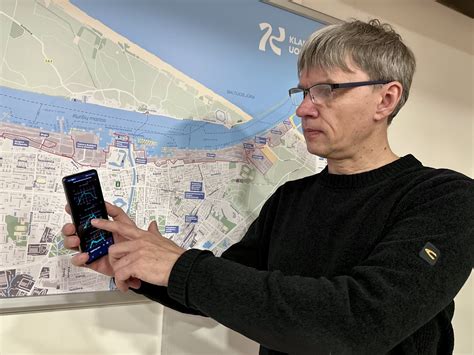 Schema su GPS palydovais ir trikdžių šaltiniais