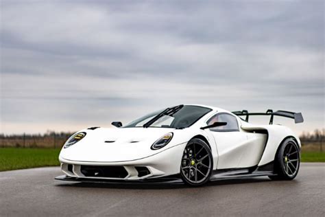 Sportinis duonos vežimo automobilis