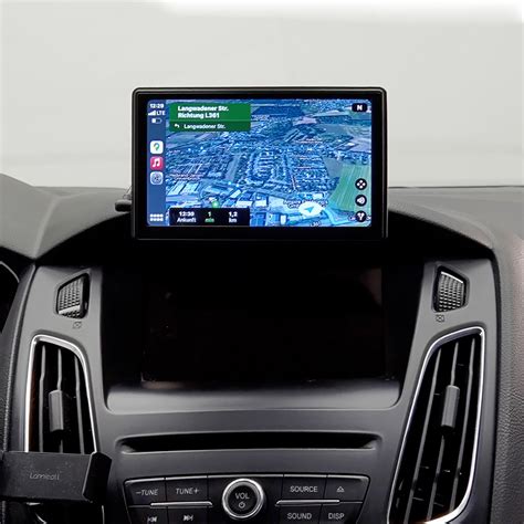 Išmaniojo telefono ekrane matoma automobilio būsena