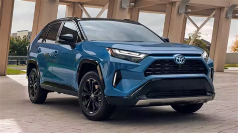 Toyota RAV4 2023 interjeras