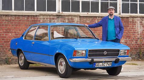 Opel Rekord D su aštria 