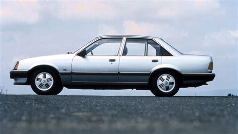 Opel Rekord E1 ir E2 palyginimas