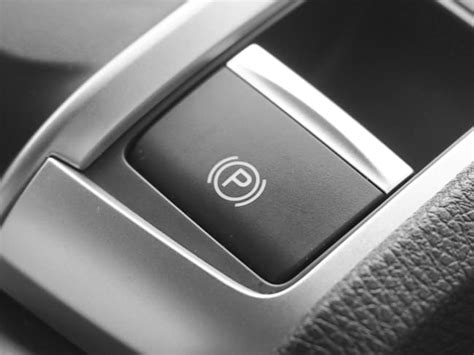 Renault Scenic elektrinio stovėjimo stabdžio mygtukas