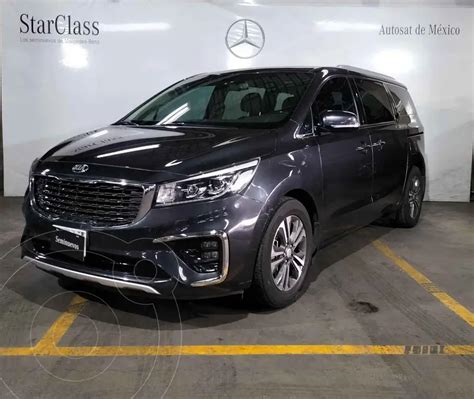 Kia Sedona automobilio priekis