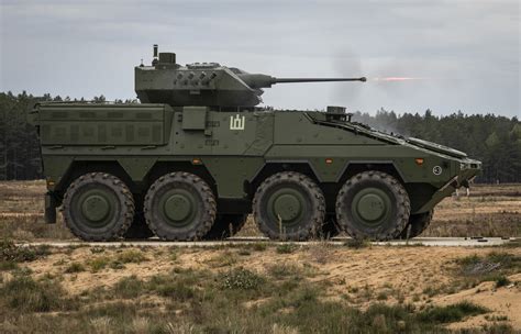 Lietuvos kariuomenės pėstininkų kovos mašina 