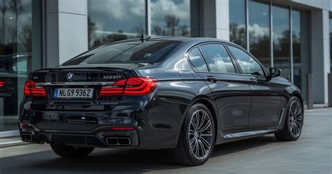 BMW 7 serijos automobilis