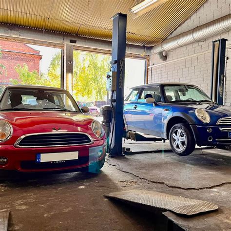 Nuotrauka su autoserviso adresais