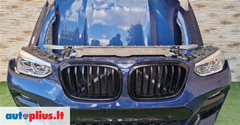 BMW X3 automobilio priekis