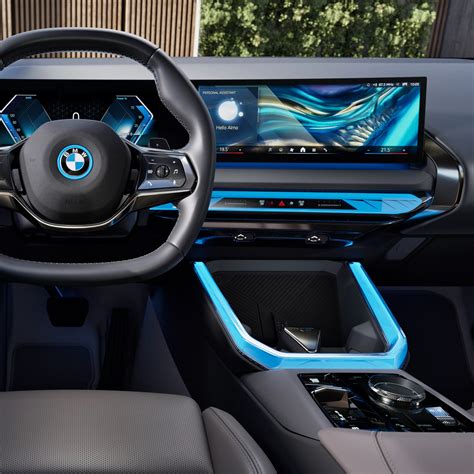 BMW X3 interjeras su ekranais