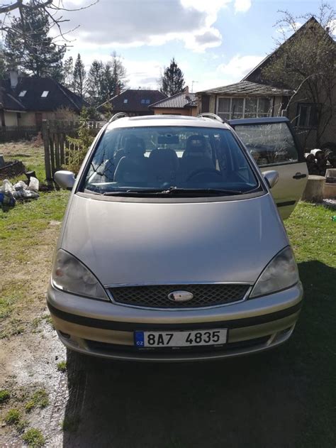 Ford Galaxy interjero nuotrauka su prietaisų skydeliu
