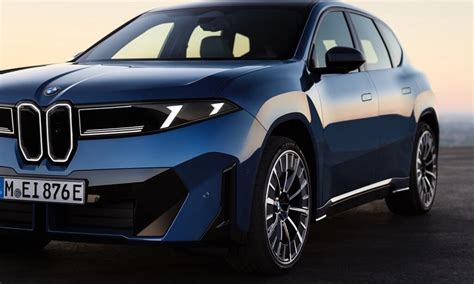 Naujasis BMW elektromobilio iX3 logotipas