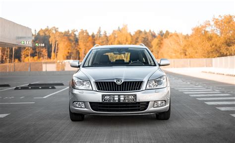 Škoda Octavia su sumontuotais parkavimo davikliais