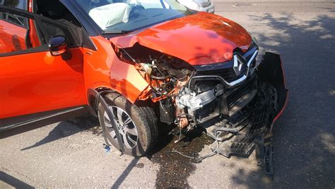 sugadintas automobilis