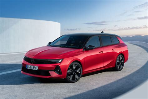 Opel Astra Sports Tourer bagažinės talpa