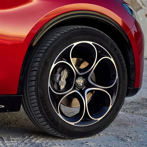 Automobilio visų varančiųjų ratų sistema su klampia mova