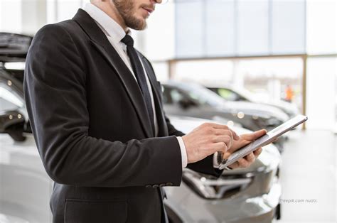 Infografika apie automobilių priežiūros paslaugas