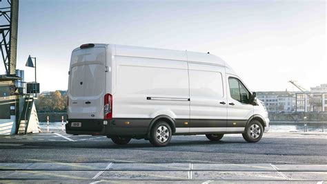 Ford Transit furgono krovininės erdvės matmenys