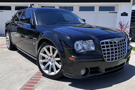 Chrysler 300C priekis