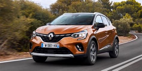 Renault automobiliai su naujuoju logotipu