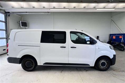 Lentelė su Toyota Auris populiariausių variklių techniniais duomenimis.