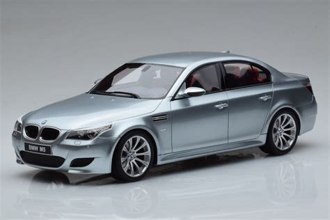 BMW E60 interjero detalės