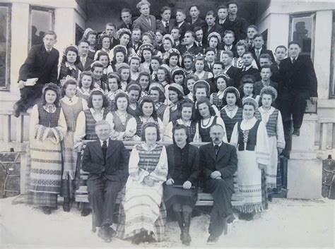 Erdvė trečioje eilėje