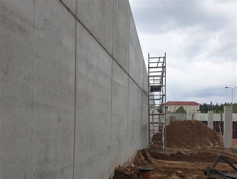 Atviro betono paviršius su poromis