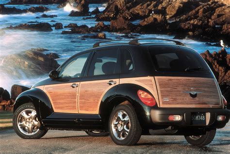 Chrysler PT Cruiser interjeras su erdviu salonu