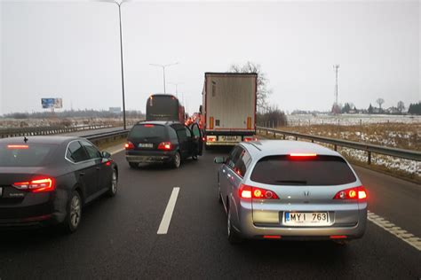 Transporto priemonių spūstis mieste