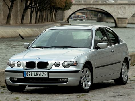 BMW E46 Compact automobilis