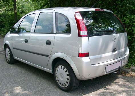Opel Meriva bagažinės apdailos schema